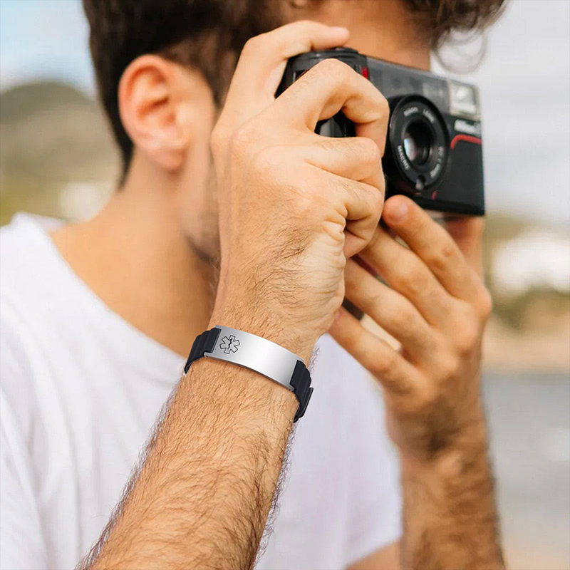 Custom Medical ID Bracelet for - Rugged Sport Strap recension och pris